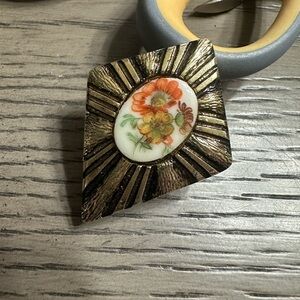 VTG scarf clip 1940s